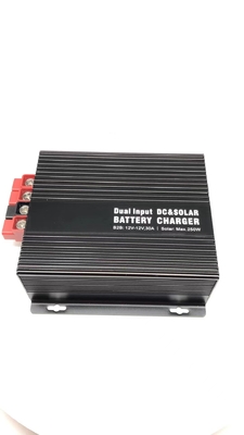 DC Solar Battery Dual Input Solar Charge Controller Bluetooth APP Free Operation B2B